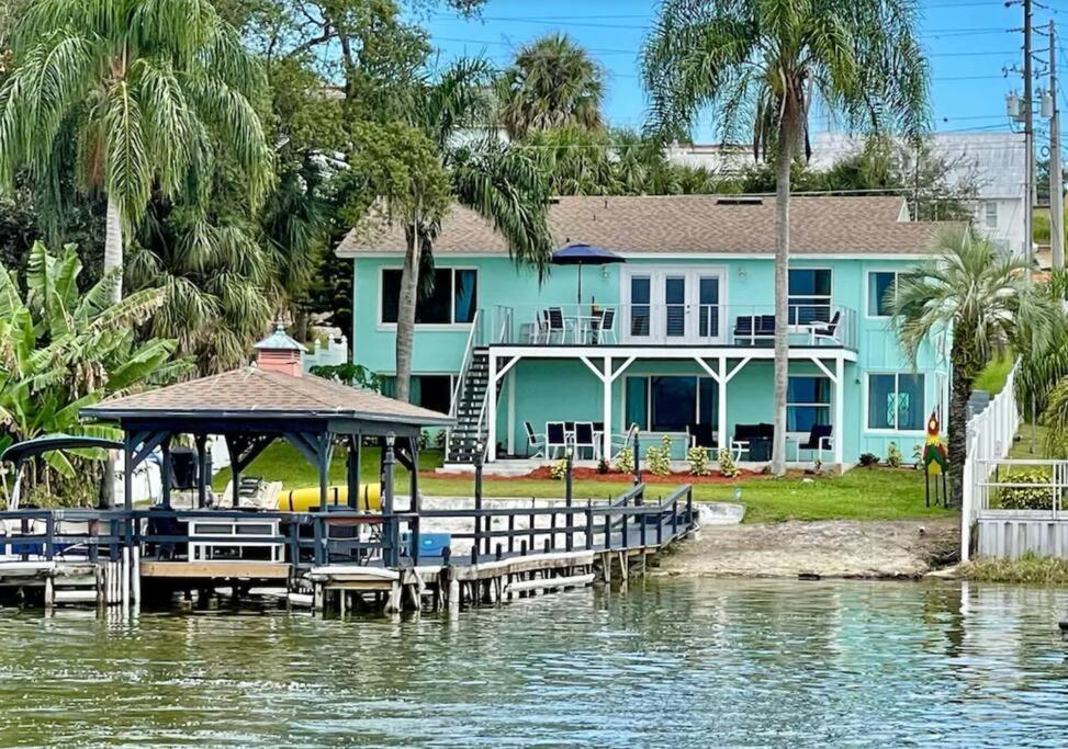 Hébergement de vacances Lakefront Duplex With Pontoon Boat 3 Bed House Mount Dora