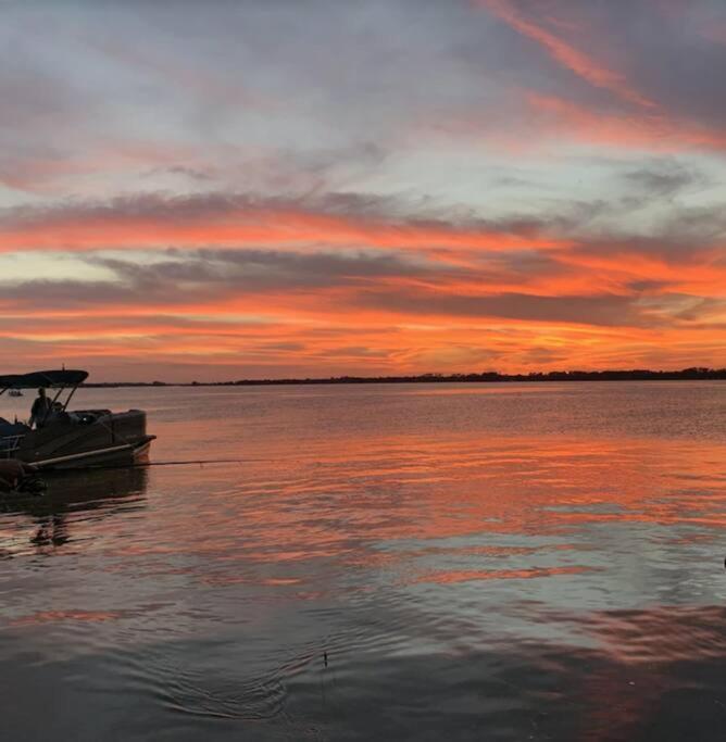 Lakefront Duplex With Pontoon Boat 3 Bed House * Mount Dora